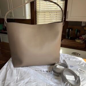 Mina Baie Full Harlow Clay